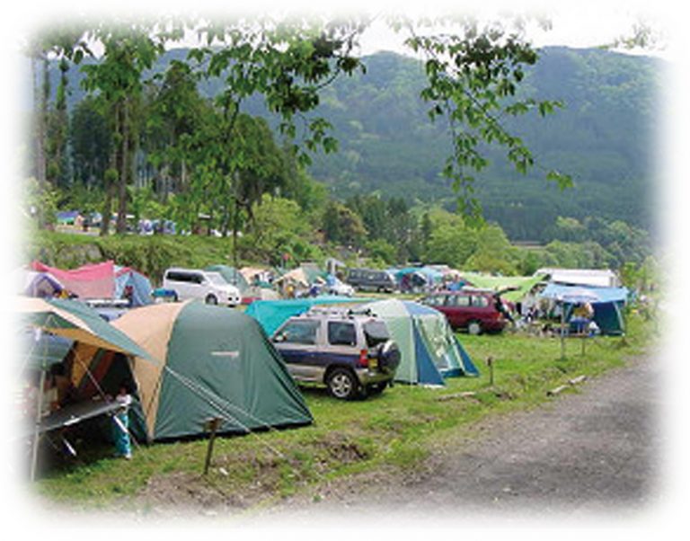 キャンプ場風景